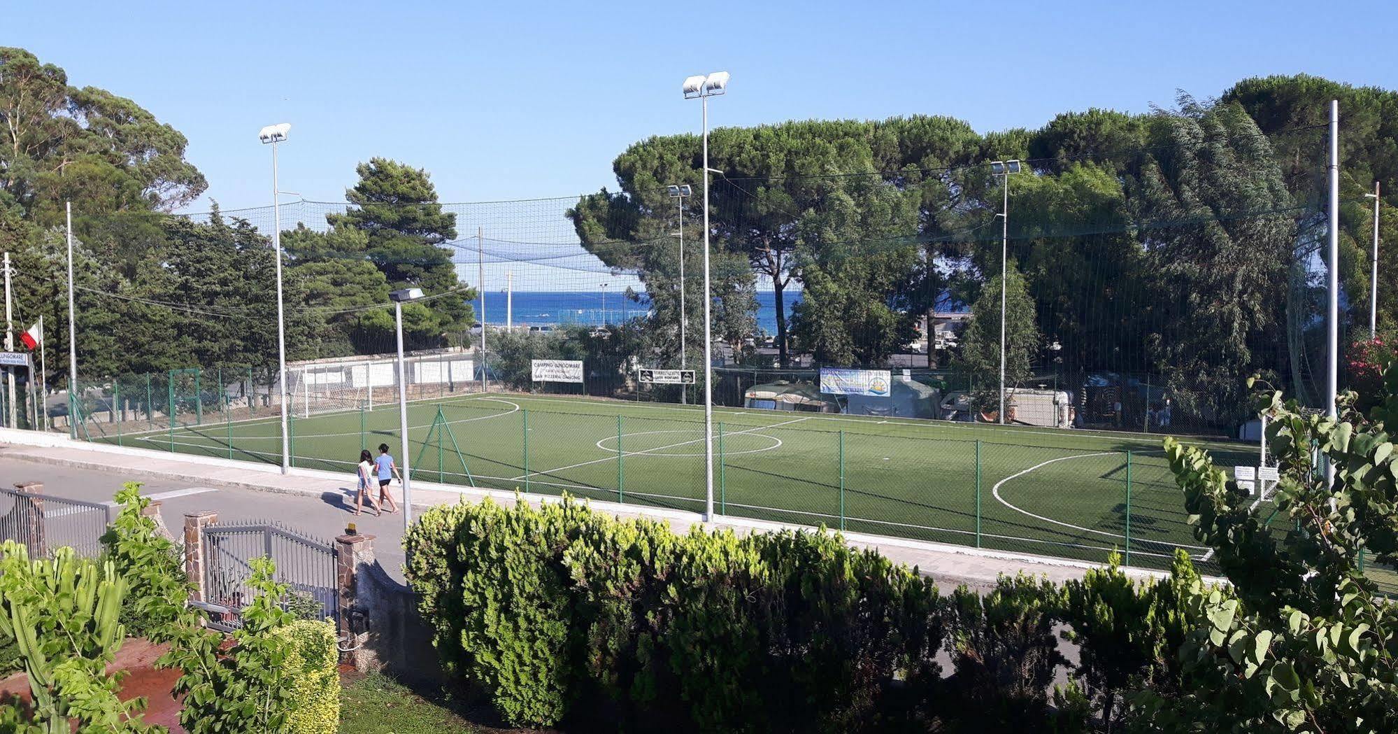 Villaggio Camping Lungomare Cropani Exterior foto